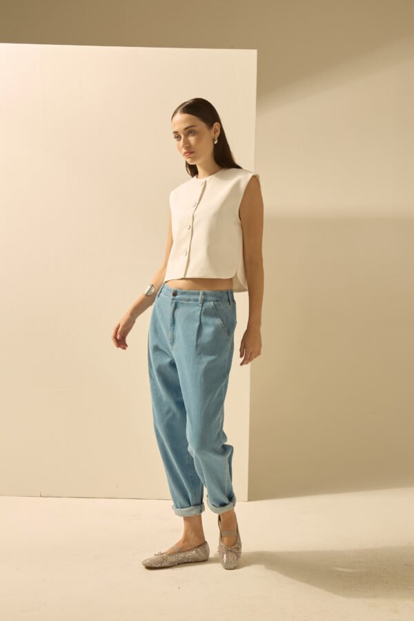 COLETE CURTO COM DETALHE BOTOES - Imagem 3