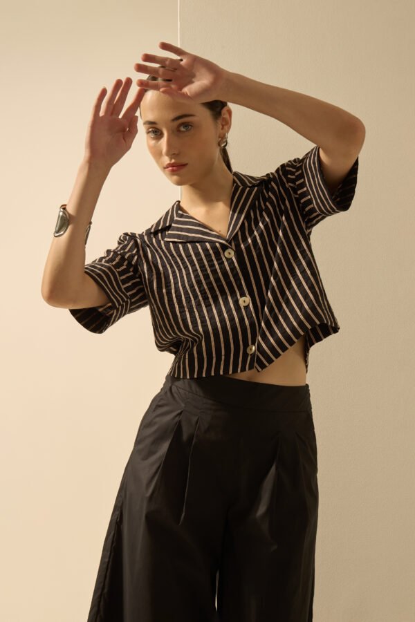 CAMISA CROPPED MANGA CURTA