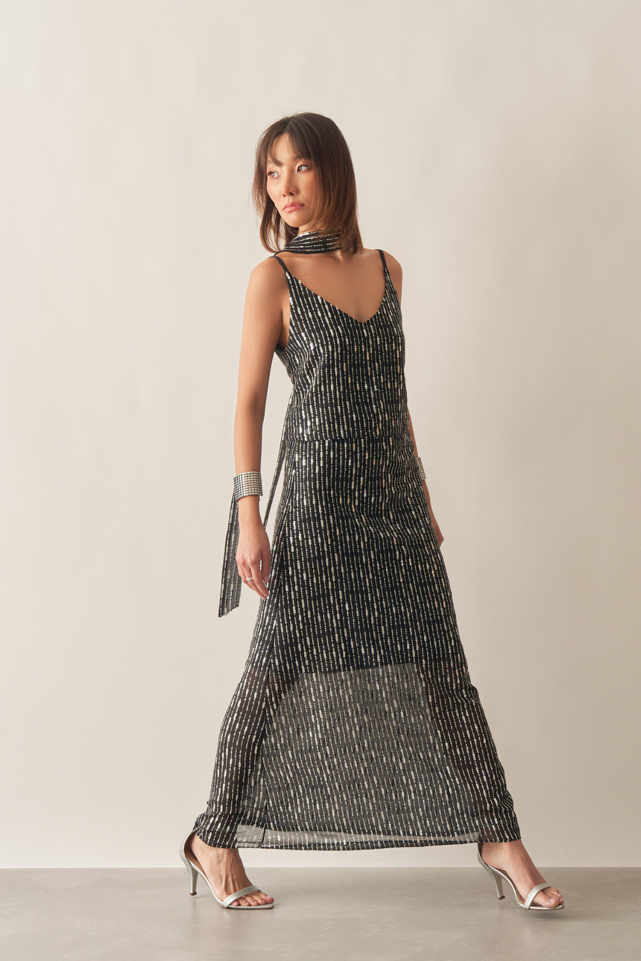 SAIA GEOGETTE BORDADO PAETE PRATA