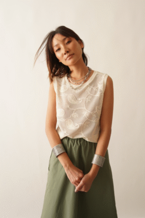 BLUSA TELA BORDADA PAISLEY ACABAMENTO TRICOT